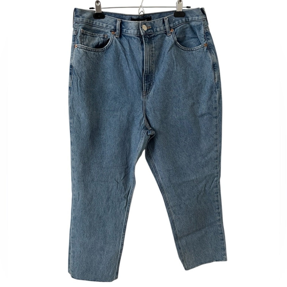 Express Super High Rise Mom Jeans✨